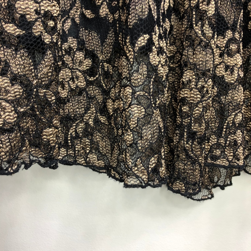 Black and Gold Lace dress by Connected Apparel - Picture 6 of 6